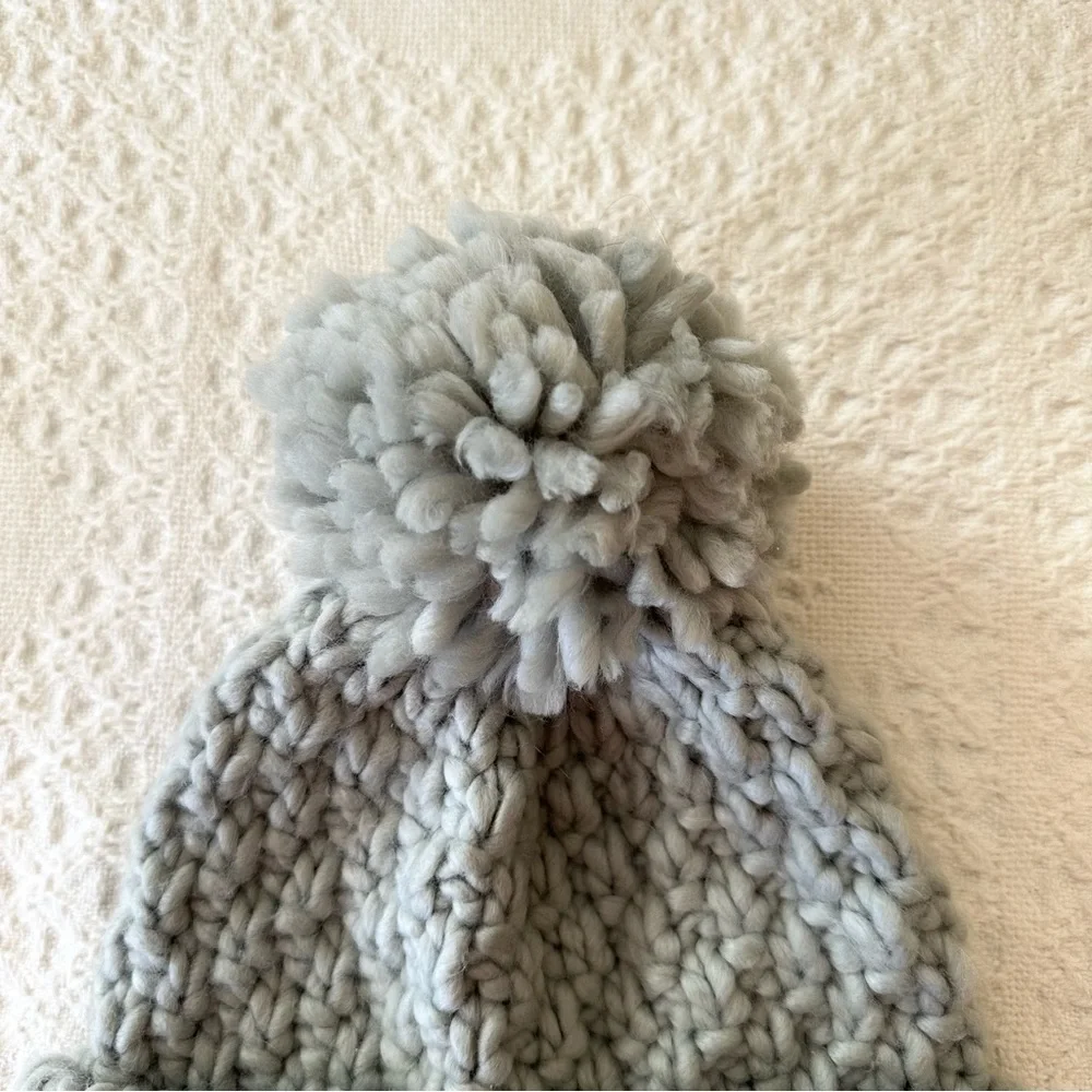 Pom Pom Beanie Hat Womens OS Light Gray Knit Nordic Winter Ski Preppy Boho NEW